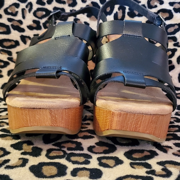 Jellypop Memory Foam Wedge Platforms 9M Black Strappy Sandal Black 4" Heel NWT - Picture 4 of 11